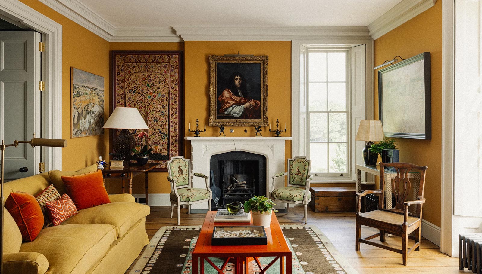 Emma Burns Brings Adistinguished Wimbledon Flat • Sibyl Colefax & John 